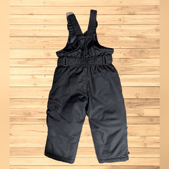 gender neutral snowsuit! still in great condition:) - Picture 2 of 2